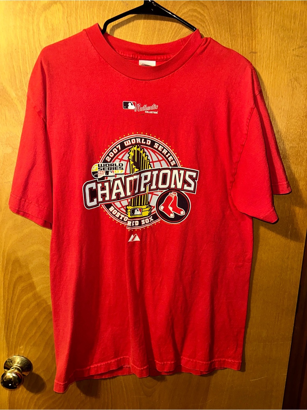 vintage Boston Red Sox 2007 World Series Champions T-shirt.